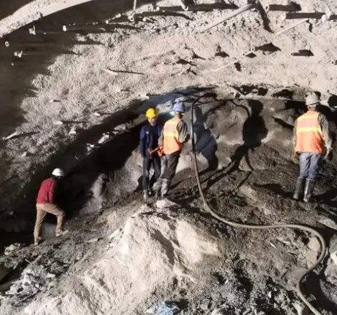 聊城拱顶带模注浆料的施工流程及注意事项